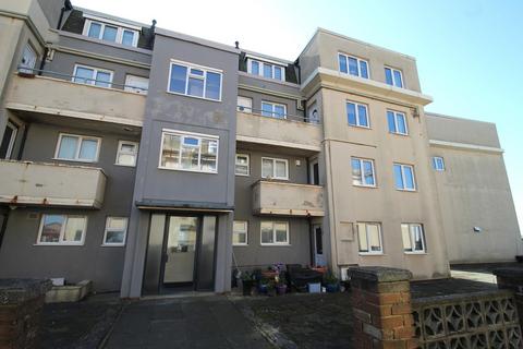Crescent Court, Blackpool FY4 2 bed maisonette for sale