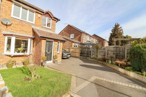 Worcester Grove, Glossop SK13 3 bed semi