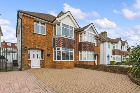 Hangleton Road, Hove, BN3 7LN 4 bed semi