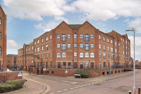Whitefriars Wharf, Tonbridge, TN9 1QR 2 bed apartment for sale