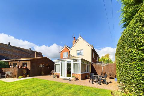 Worcester WR6 3 bed detached house for sale