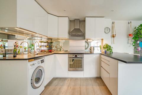 Whitefriars Wharf, Tonbridge, TN9 2 bed apartment for sale