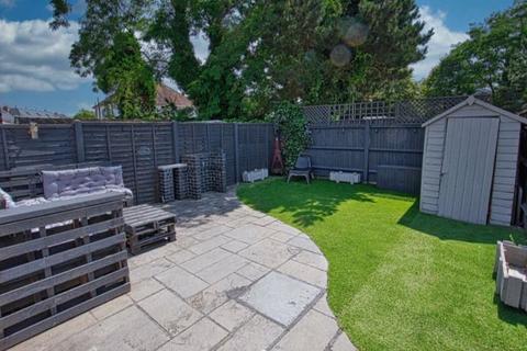 Windham Road, Bournemouth BH1 2 bed flat for sale