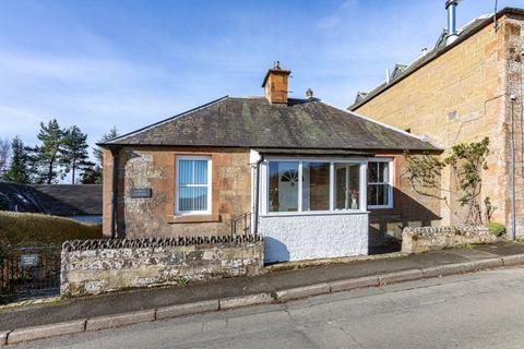 Stables Cottage, Hoebridge Road East... 2 bed cottage for sale