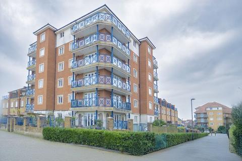 Anguilla Close, Eastbourne, BN23 3 bed apartment for sale
