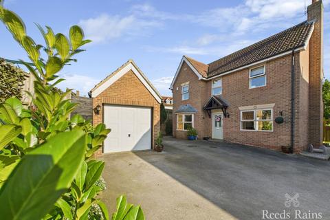 Chapel Fields, Hull HU11 4 bed detached house for sale