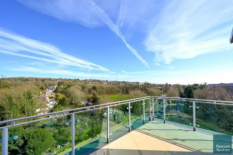 South Penthouse, The Park Apartments... 3 bed penthouse for sale