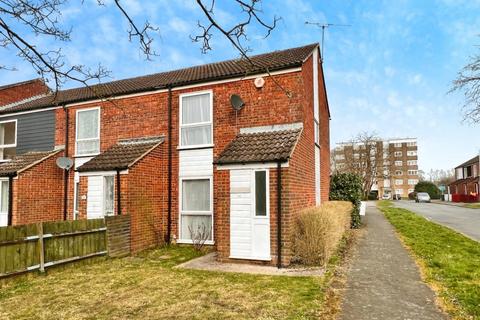 Hillbrow Lane, Ashford 2 bed end of terrace house for sale