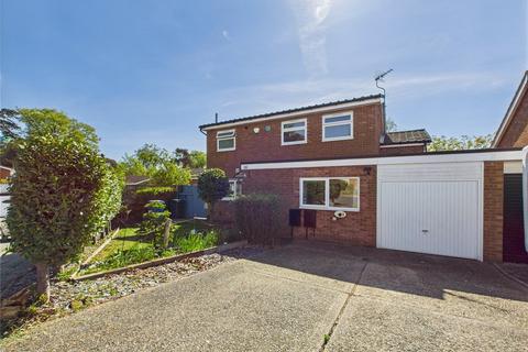 Rowanhayes Close, Ipswich, Suffolk, IP2 4 bed detached house for sale