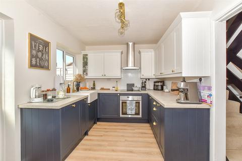 Cheeselands, Biddenden, Ashford, Kent 3 bed terraced house for sale