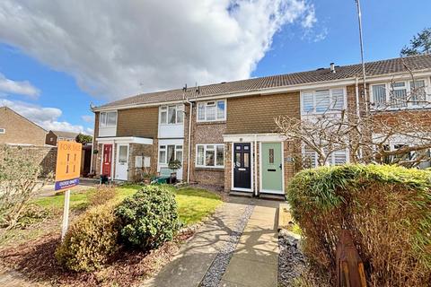 Curlew Close, Ferndown BH22 2 bed terraced house for sale