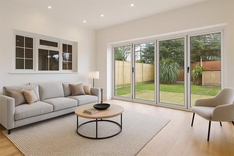 Maxwelton Close, Mill Hill NW7 3 bed detached house for sale