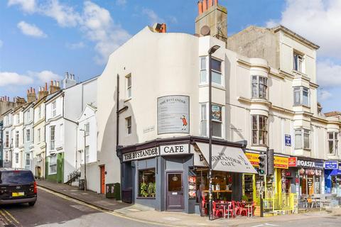 Terminus Road, Brighton, East Sussex 2 bed maisonette for sale