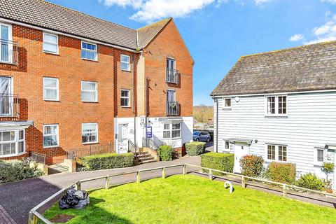 Toad Hall Crescent, Chattenden... 2 bed ground floor flat for sale