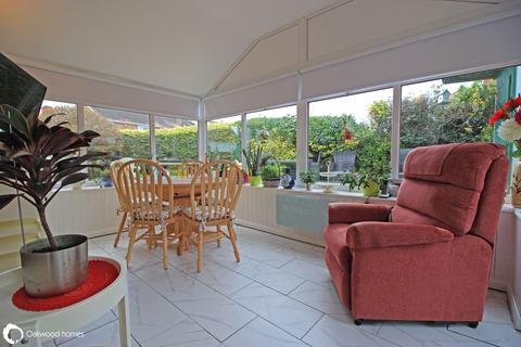 Yarrow Close, Broadstairs, Kent, CT10 2 bed maisonette for sale