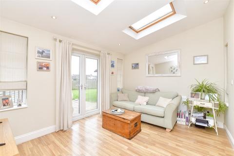 New Road, Havant, Hampshire 2 bed end of terrace house for sale