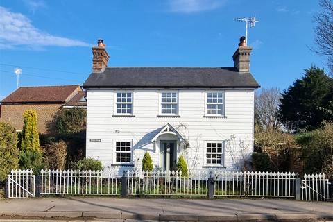 Smallfield, Surrey, RH6 4 bed detached house for sale