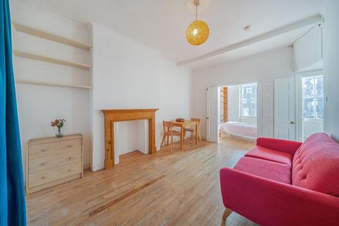 Clapham Road, Oval, London, SW9 2 bed flat for sale