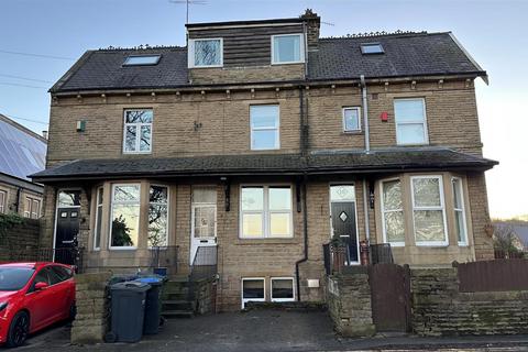 The Grove, Greengates, Bradford 2 bed terraced house for sale