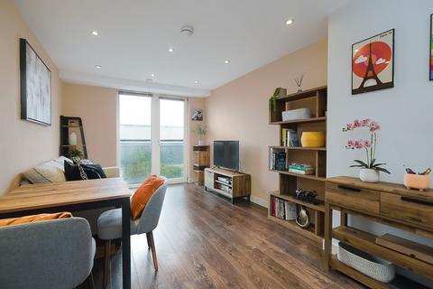 Garden Road 1 bed flat for sale