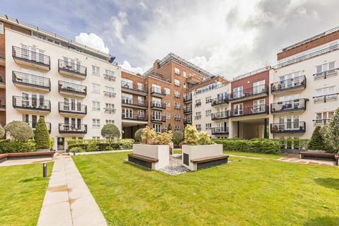 Royal Quarter, Kingston Upon Thames KT2 1 bed flat for sale