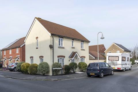 3 bedroom link detached house for sale