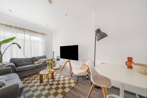 Moore Park Road, Fulham Broadway... 2 bed flat for sale