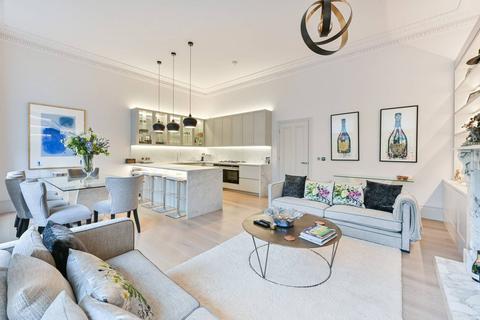 Queens Gate Gardens, South... 2 bed flat for sale