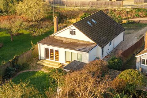 Watts Green, Chearsley, Aylesbury... 4 bed bungalow for sale