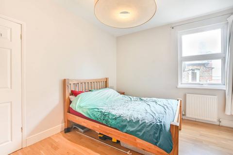 Beaconsfield Road, Willesden, London... 3 bed maisonette for sale