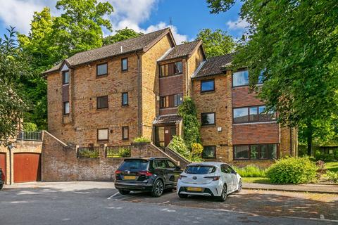 Monmouth Square, Winchester, SO22 2 bed flat for sale