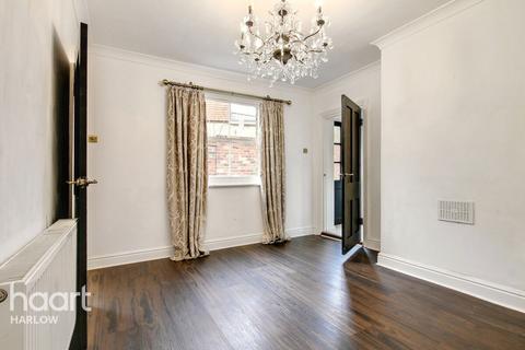 Pye Corner, Harlow 2 bed end of terrace house for sale