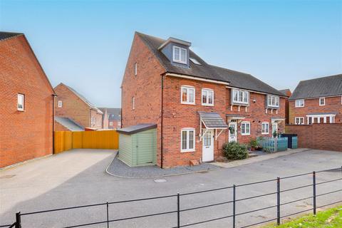 Hope Way, Swadlincote DE11 4 bed townhouse for sale