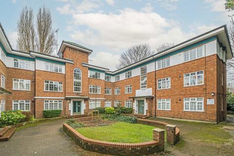 Knights Park, Kingston Upon Thames KT1 2 bed flat for sale