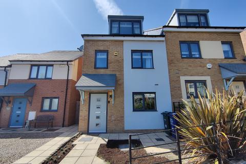 Featherwood Avenue, The Rise... 3 bed townhouse for sale