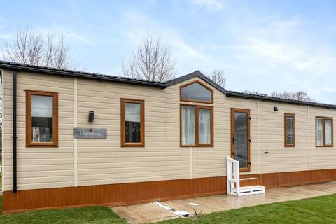 Bramlands Lane, Henfield BN5 2 bed park home for sale