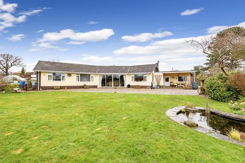 4 bedroom detached bungalow for sale