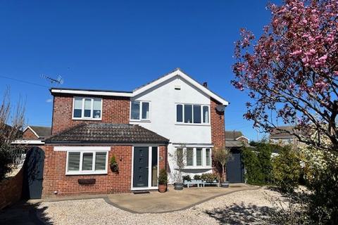 GRAINSBY AVENUE, CLEETHORPES 4 bed detached house for sale