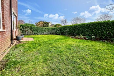1 Dawkins Road, Poole BH15 2 bed flat for sale