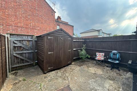 Cambridge Road, New Malden KT3 2 bed flat for sale