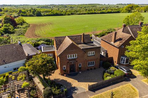 Dolben Avenue, Wellingborough NN9 3 bed detached house for sale
