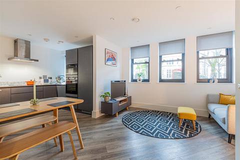 Cathedral Road, Cardiff CF11 2 bed ground floor flat for sale