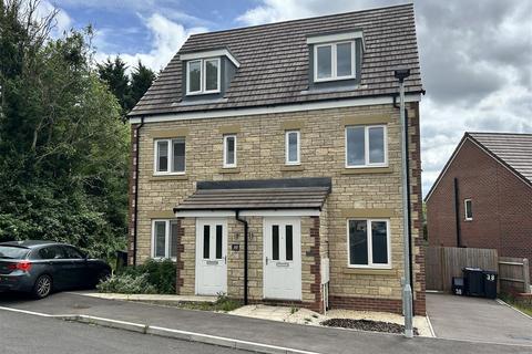 Hatherall Drive, Chippenham 3 bed semi