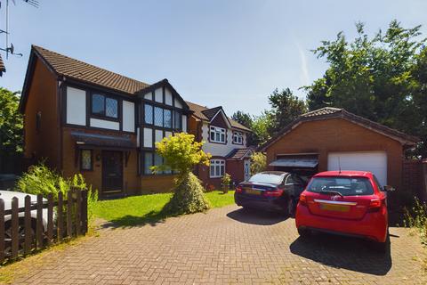 Kenilworth Close, Hemel Hempstead, HP2 3 bed detached house for sale