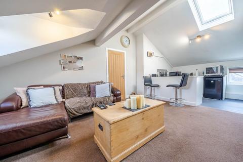 Main Street, Kirkby Lonsdale, LA6 2 bed flat for sale