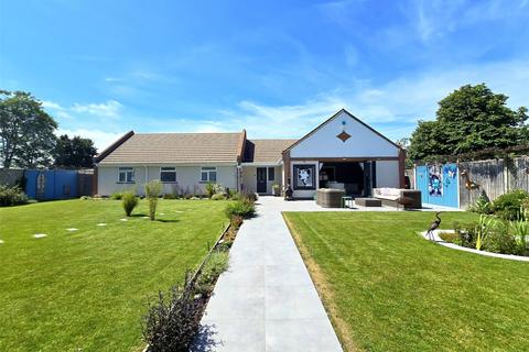 Anglesey Road, Anglesey Lodge, Gosport 4 bed bungalow for sale