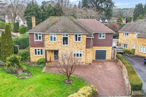 Camberley,  Surrey,  GU15 5 bed detached house for sale