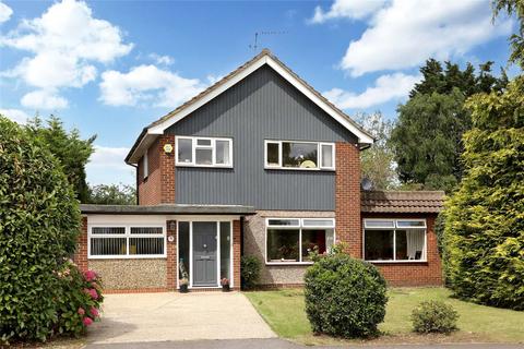 Mayflower Way, Beaconsfield 4 bed detached house for sale