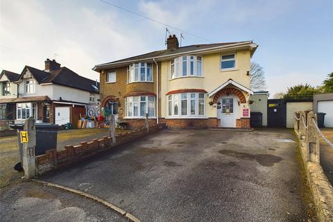 Collingbourne Road, Gloucester, GL4 3 bed semi