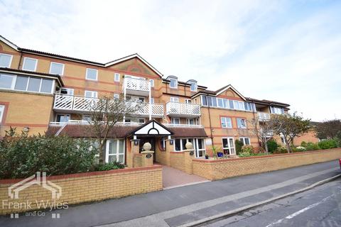 Flat 40, Poplar Court, Kings Road... 1 bed flat for sale